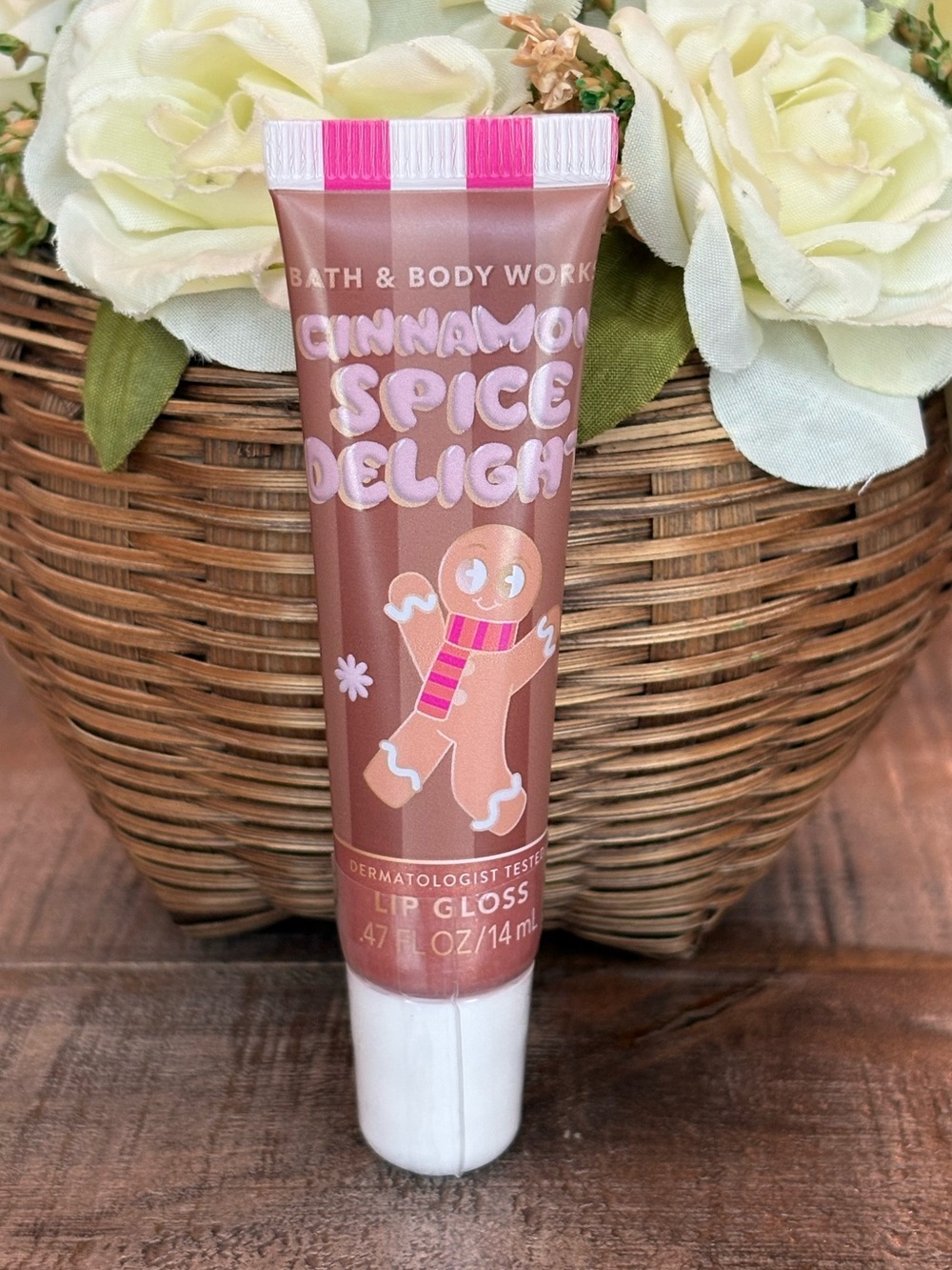 NEW Bath & Body Works LIP GLOSS in CINNAMON SPICE DELIGHT!